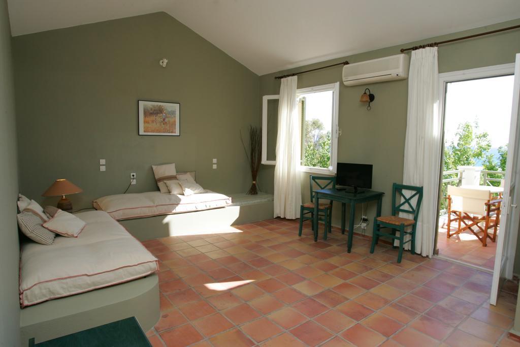 Mounda Beach Hotel Skala  Rum bild